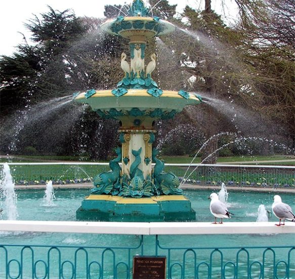 peacock-fountain